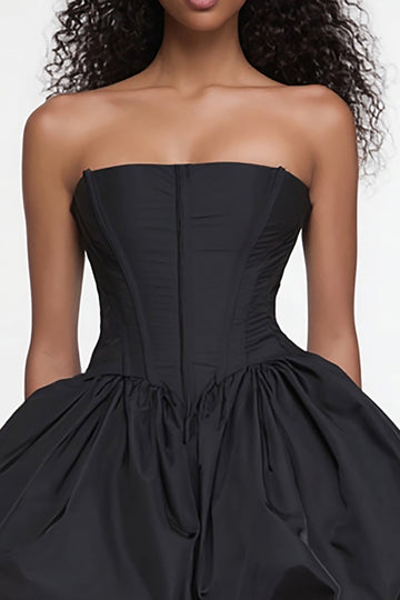 Robe bustier trapèze en satin petite noire